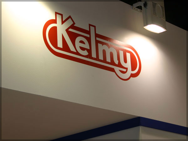 Kelmy / Intersicop 2011 / Rótulo con el logotipo
