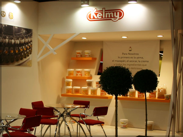 Kelmy / Intersicop 2011 / Vista del interior del stand