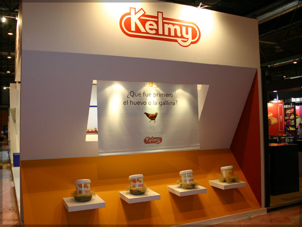 Kelmy / Intersicop 2011 / Vista lateral del stand